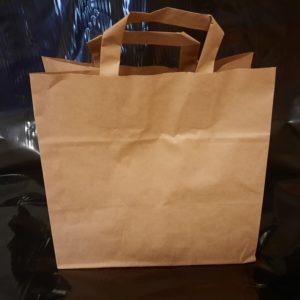 vista frontal de la bolsa de papel tipo kraft disponible para comprar online en la tienda